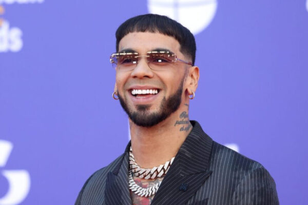 «Anuel AA enfrenta ataques de Arcángel, Farruko y Yovngchimi: ¿Qué está pasando?»