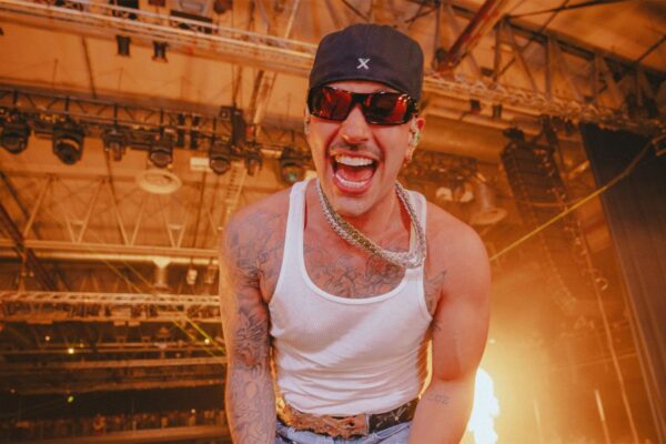 Feid sorprende con un final épico en su gira «Europe Fastest Tour»